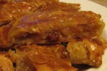 Strudel cu mere, nuci si stafide
