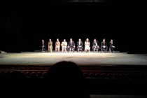 Minunata trupa a Teatrului Eugen Ionesco din Chisinau, ne invita sa ne cunoastem trecutul pentru a putea spera la un viitor!