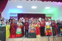 În așteptarea lui Moș Crăciun cu Ansamblul folcloric ”Spicul” din Siliștea