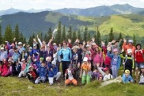 Fundația Rădăcini Grup lansează a treia ediție a programului „Burse de Studiu pentru Elevi”. Elevii brăileni pot aplica!