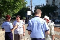 Marţi, poliţiştii vorbesc femeilor în cadrul campaniei de mesaje preventive