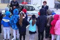 Polițiștii brăileni s-au aflat în mijlocul elevilor, în cadrul săptămânii Școala altfel