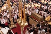 Procesiune la Galaţi cu moaştele Sfântului Ierarh Grigorie Dascălul şi ale Sfântului Apostol Andrei