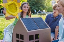 Factura electronică aduce panouri fotovoltaice în școli: PPC Energie lansează o campanie națională cu premii pentru clienți