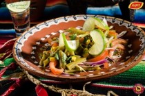 Salata de Nopal (Ensalada de Nopales) - reteta mexicana