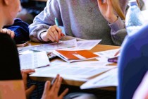 Caravana de Educație Financiară ajunge în 22 de orașe din țară și la Brăila în perioada martie-aprilie 2026.