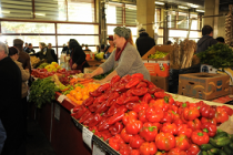 Fructe și legume autohtone în toate piețele din România