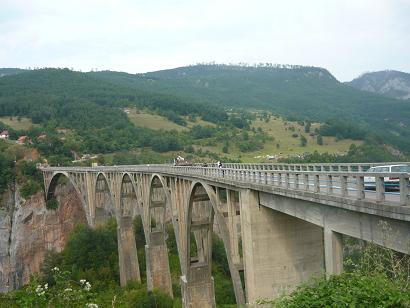 Muntenegru- pod intrare Canion Tara