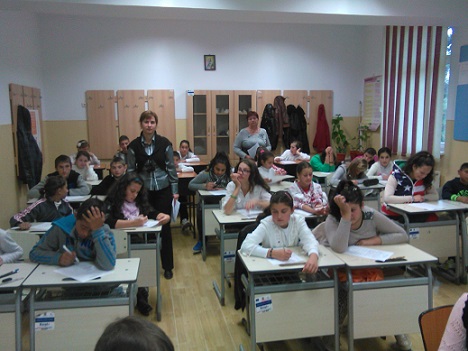 Elevi scoala Ramnicelu