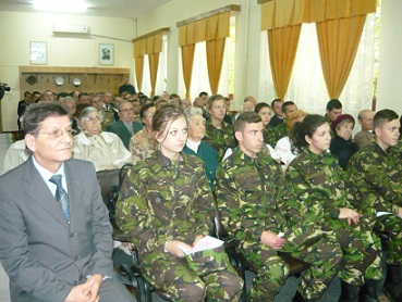participanti simpozion Ziua Armatei