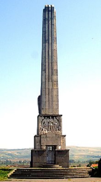 Alba Iulia, monumentul rascoalei 