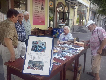 Casa Sperantei stand la targ