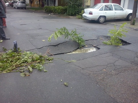 strada Rahova se surpa in Braila
