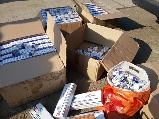 Brăila | 300 de pachete de țigări confiscate în Piața Halelor