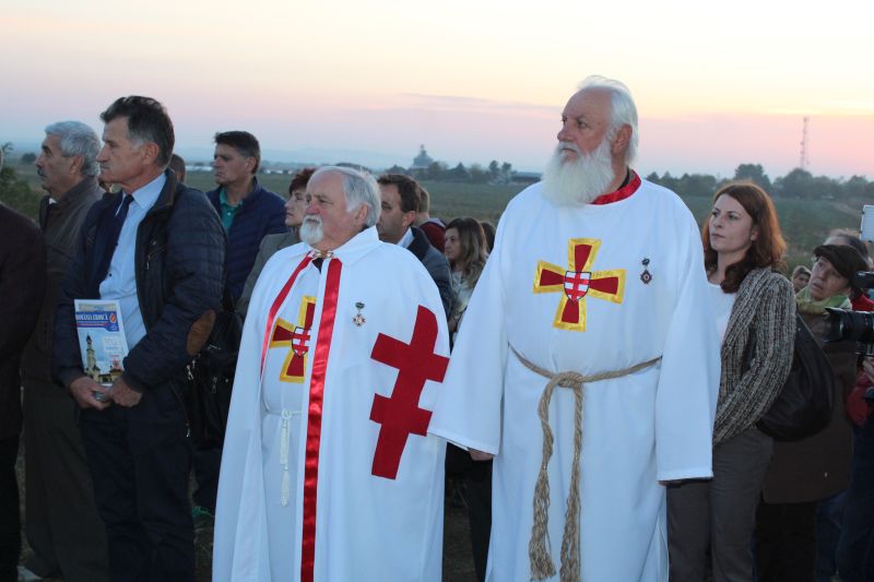 centenar campul painii