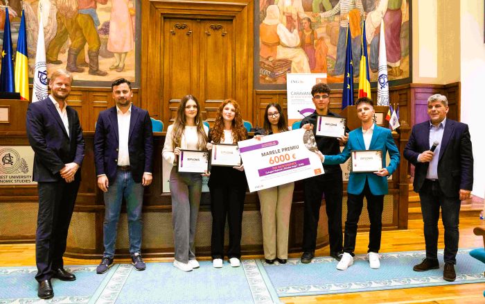Peste zece mii de liceeni la Caravana de Educație Financiară, un proiect derulat de ING Bank România și FNaP ProEdu în toată țara