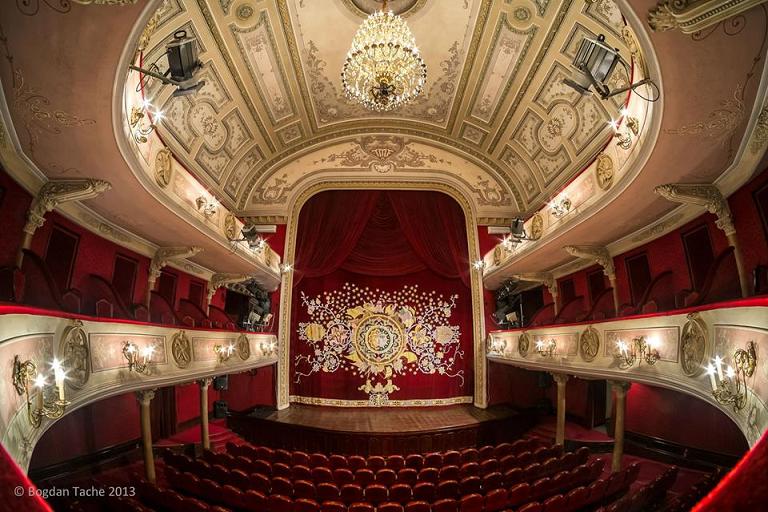 Sala mare teatru Filotti